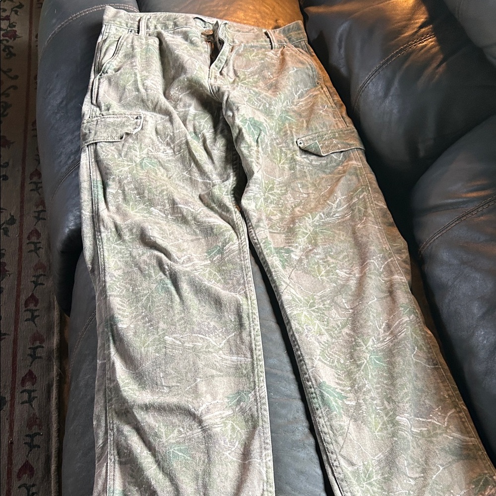 PacSun Green Camouflage Cargo Pants